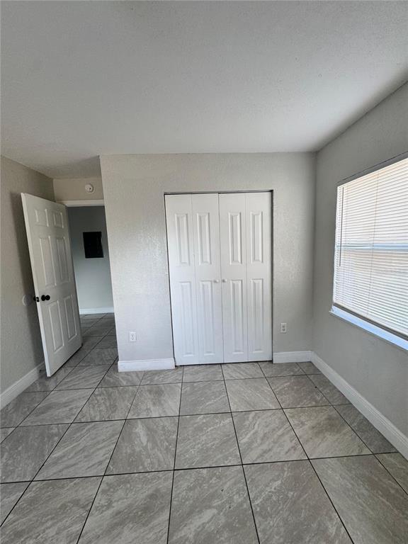 Building Photo - 1112 Martin St