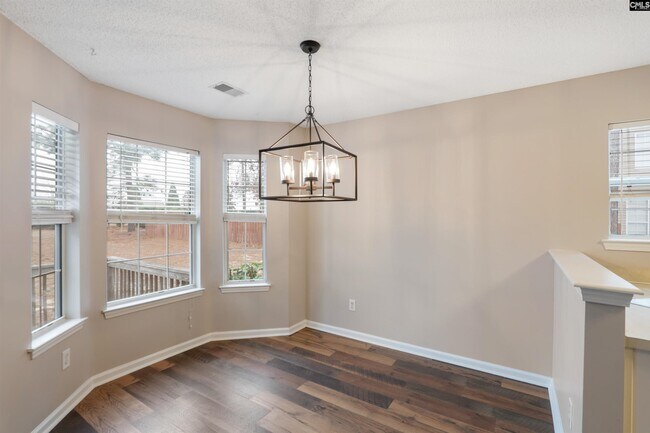 Building Photo - 313 Rolling Knoll Dr