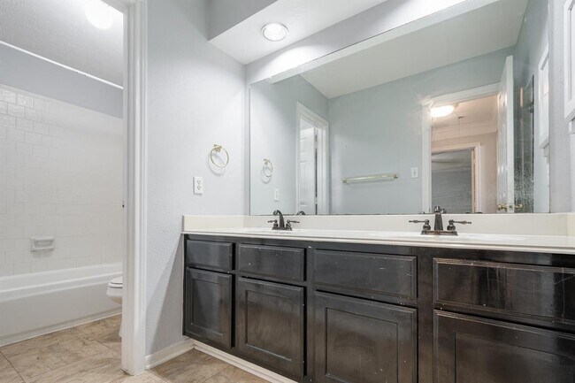 Building Photo - 4515 Tall Ridge Ct