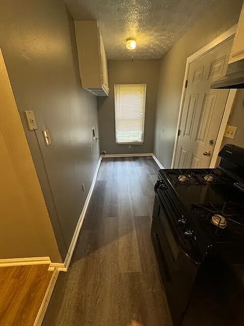 Building Photo - 1340 Rhodes St