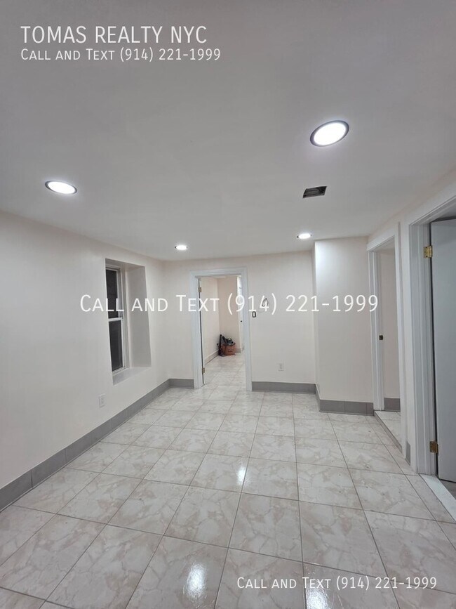 Building Photo - 245 Woodworth Ave