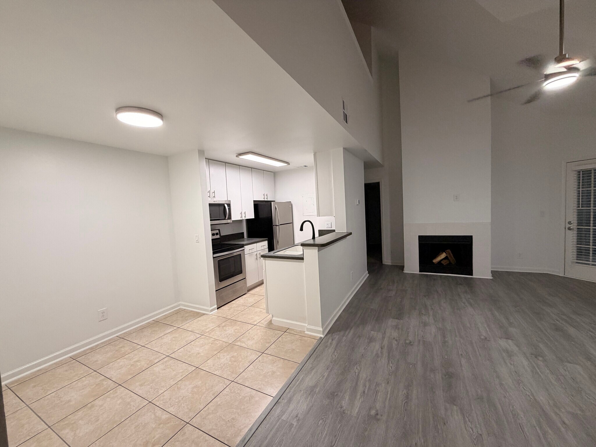 Building Photo - 6028 Westgate Dr