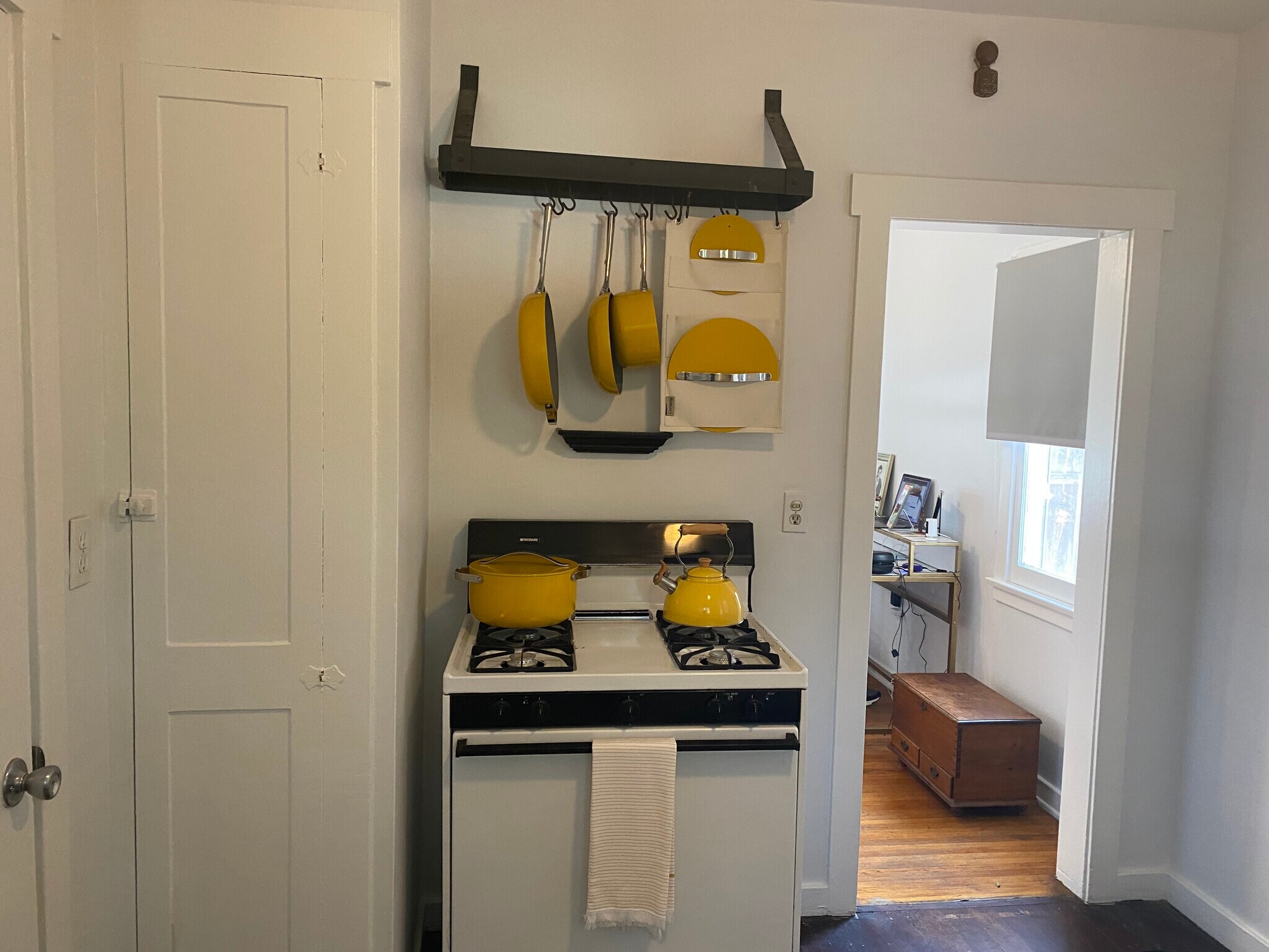 Building Photo - 152 N Bonnie Ave