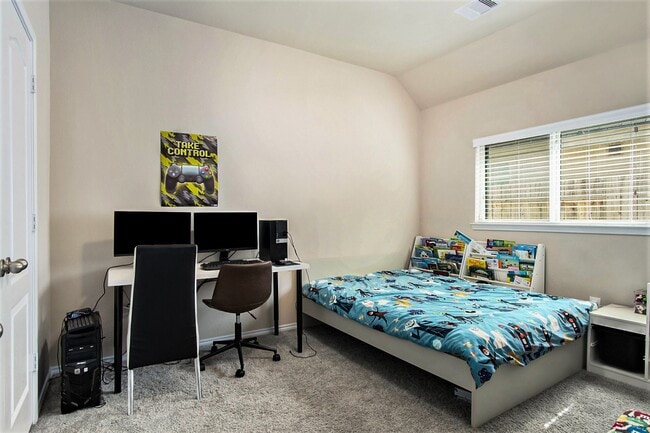 Building Photo - 7043 Birnam Garden Lane