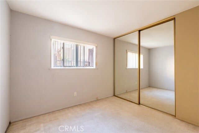 Building Photo - 324 S Palo Cedro Dr