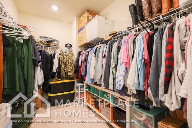 Building Photo - 107 Kentucky Oaks Trail