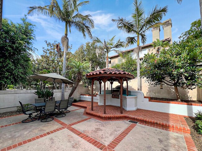 Building Photo - 9761 Claiborne Square