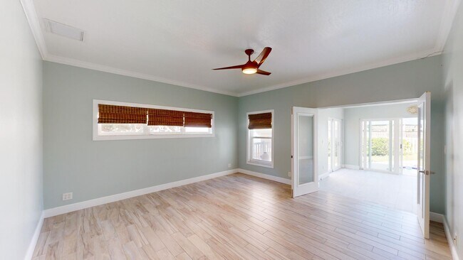 Building Photo - 959 N Hwy A1A