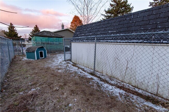 Building Photo - 101 Wendell Ln