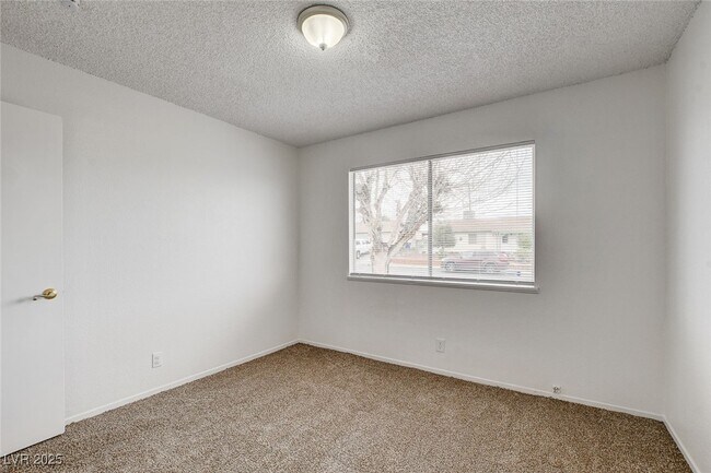 Building Photo - 6453 Bannock Way