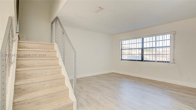 Building Photo - 710 SW 114th Ave