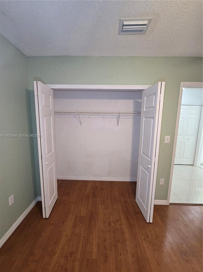 Building Photo - 894 NW 134th Pl