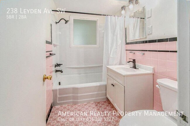 Building Photo - 238 Leyden Ave SW