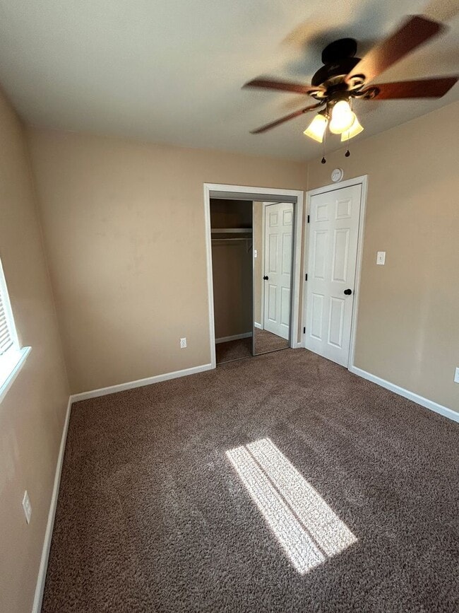 Building Photo - 3 bedroom NOW AVAILABLE in the MAC school ...