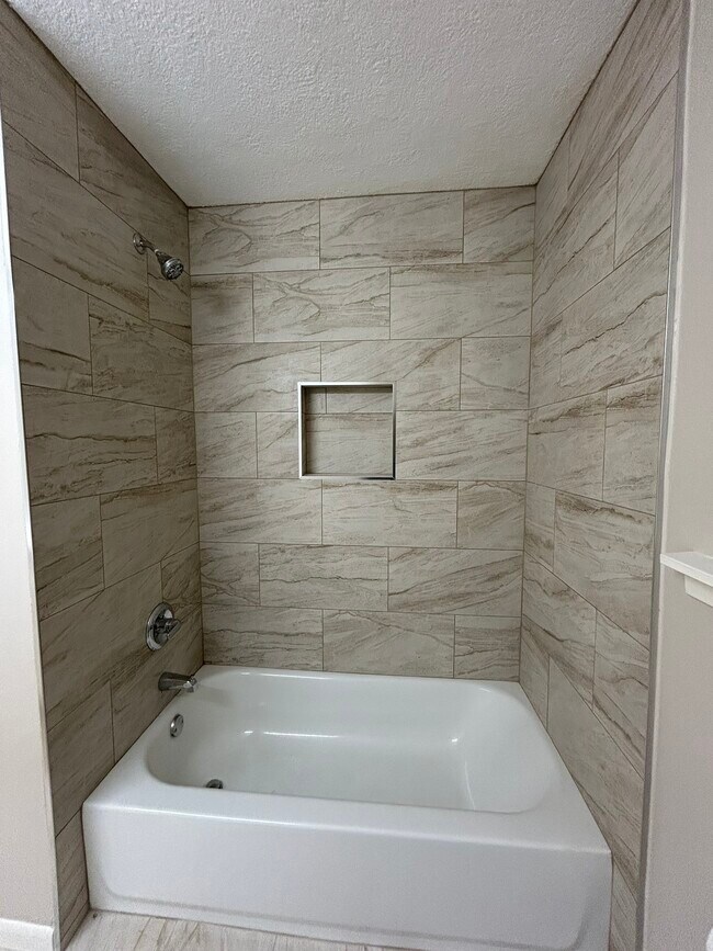 Building Photo - 12414 Ledger Ln