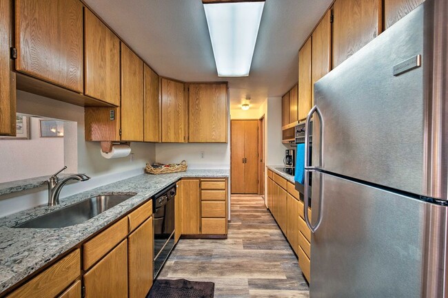 Kitchen - 3777 NE Bahia Vista Dr