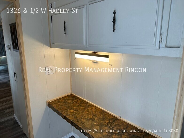 Building Photo - 1326-1322 W Hadley St