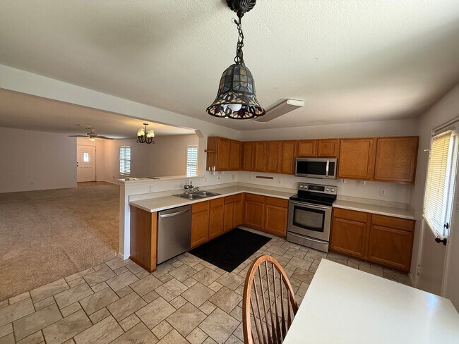 Building Photo - Oliver Ranch/off overlook Parkway