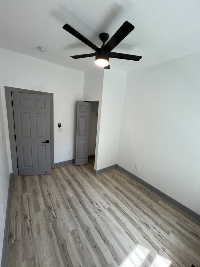 Building Photo - 1132 Ann St