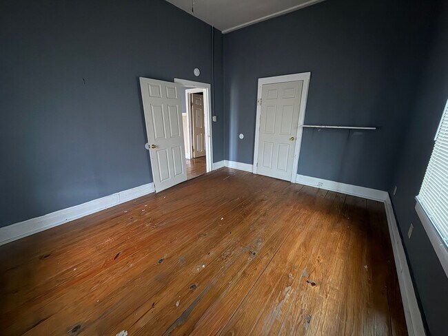 Building Photo - FOR RENT in LAFAYETTE!