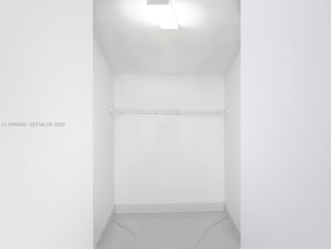 Building Photo - 4860 SW 161st Ln