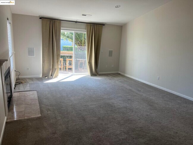 Building Photo - 5789 Cutter Loop