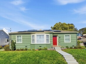 Building Photo - 7005 Draper Ave