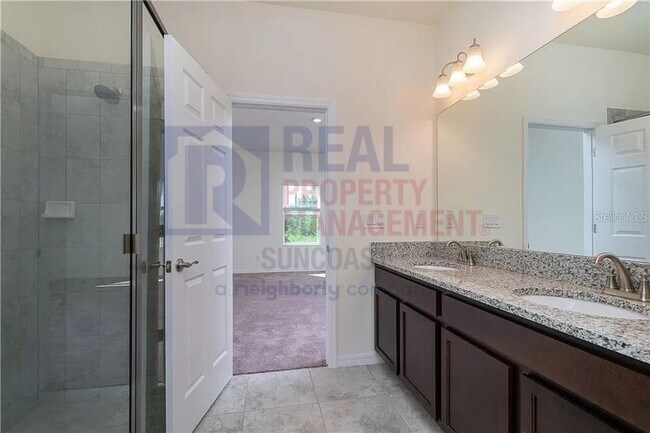 Building Photo - 351 Sweetwater Dr