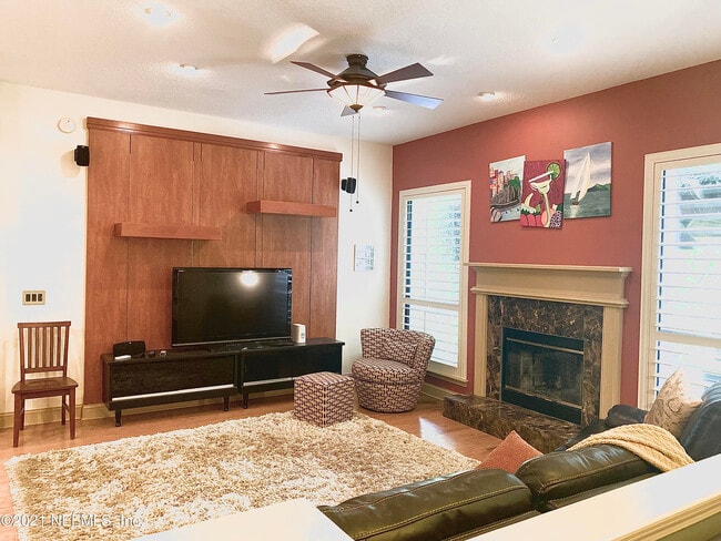 Building Photo - 8699 Canopy Oaks Dr