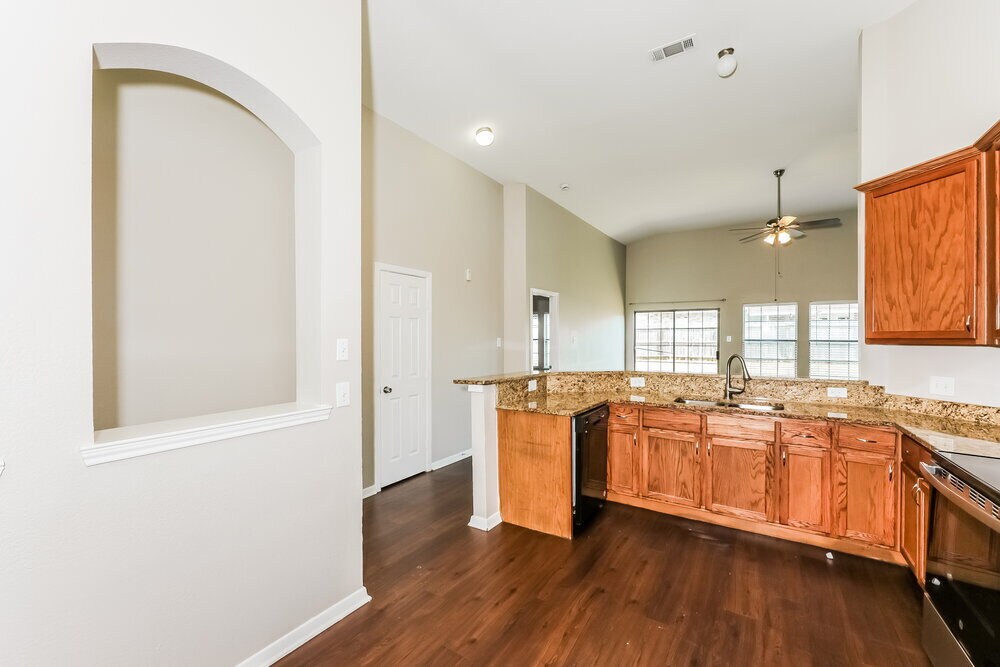 Building Photo - 926 Hannah Way