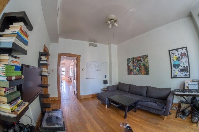 Building Photo - 1042 N Winchester Ave