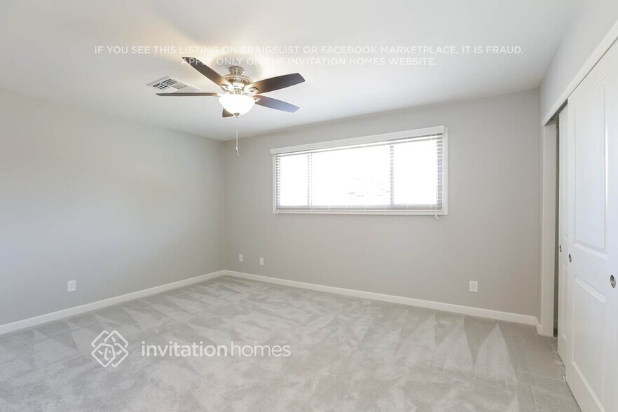 Building Photo - 6827 S Willow Dr