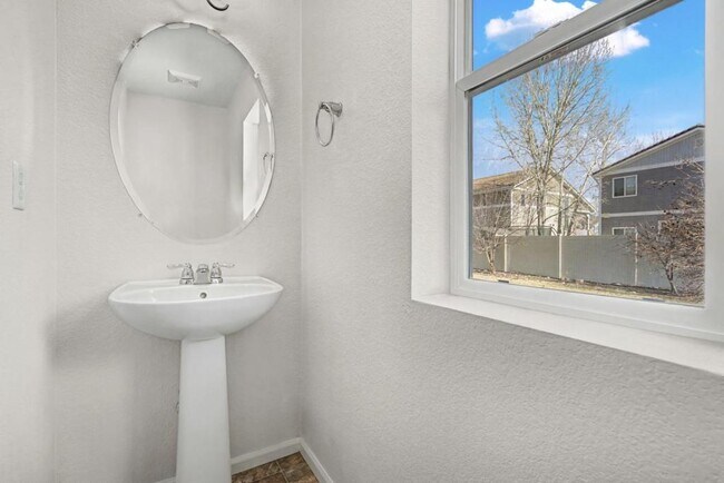 Building Photo - 3907 Heatherwood Cir