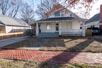 Building Photo - 5 Bedroom Home Located in Parsons, KS