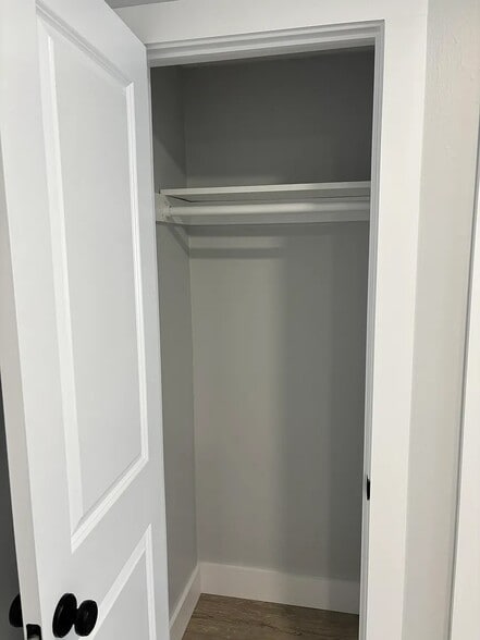 Building Photo - 87 E 4th Ave