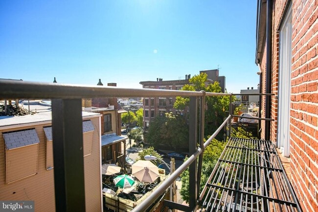 Building Photo - 1807 California St NW