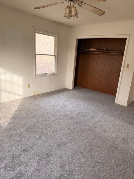 Building Photo - 1 Sylvan Spring Dr