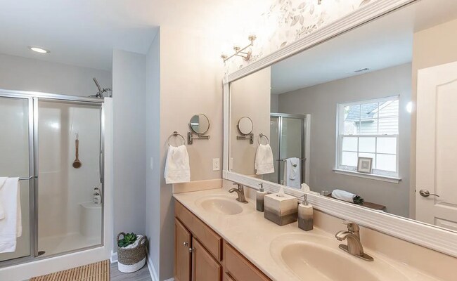 Building Photo - 207 Barbary Coast Dr