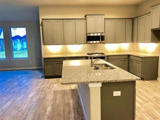 Building Photo - 4814 Vergano Villa Dr