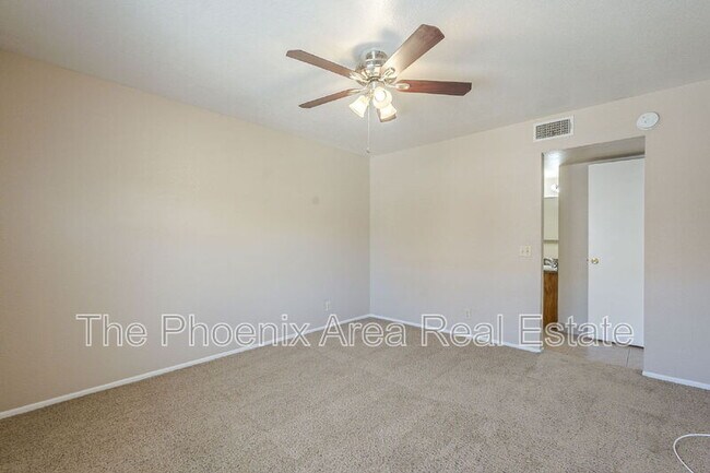 Building Photo - 16657 E Gunsight Dr