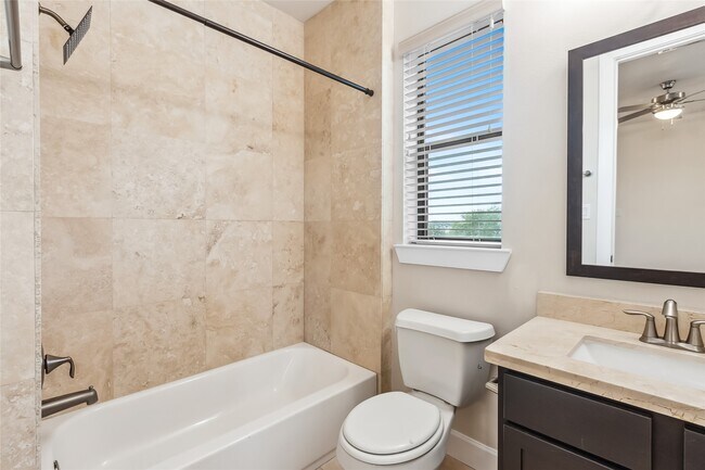 Building Photo - 5729 Larkin St