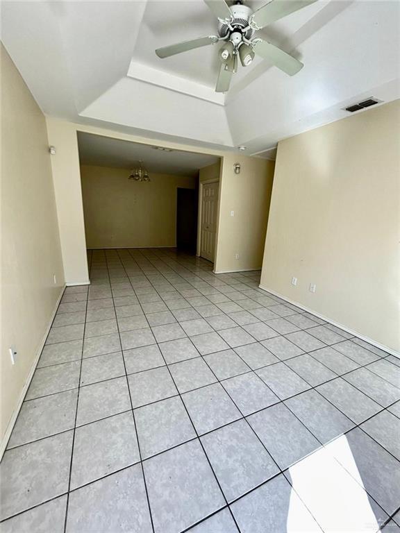 Building Photo - 16 S Logan Dr