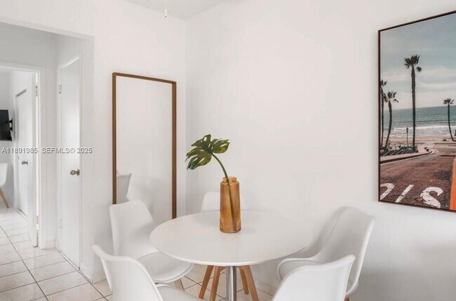 Building Photo - 7721 Harding Ave