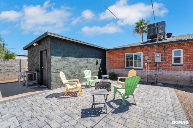 Building Photo - Charming 2BR House in Phoenix