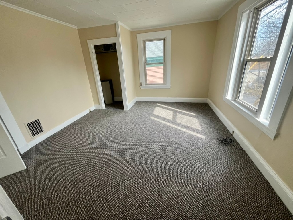 Master bedroom or separate living room - 29 Pine St