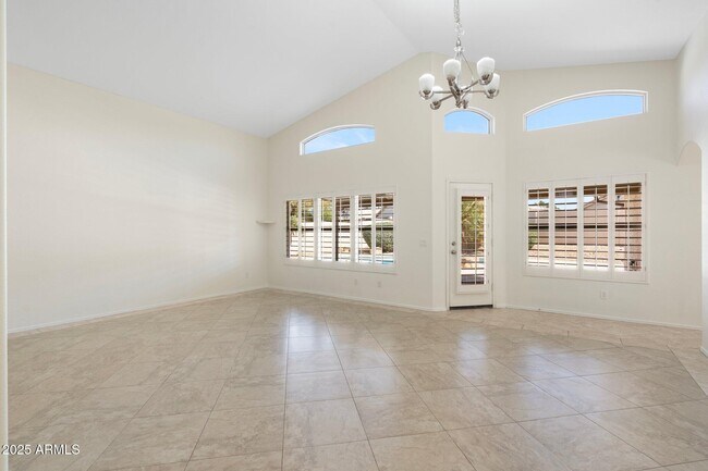 Building Photo - 7910 W Adobe Dr