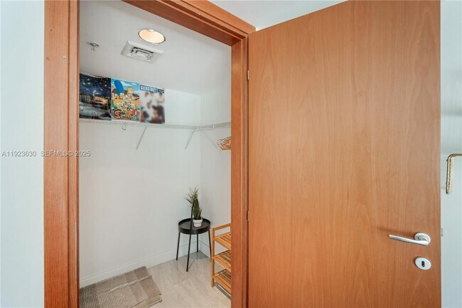 Building Photo - 9499 Collins Ave