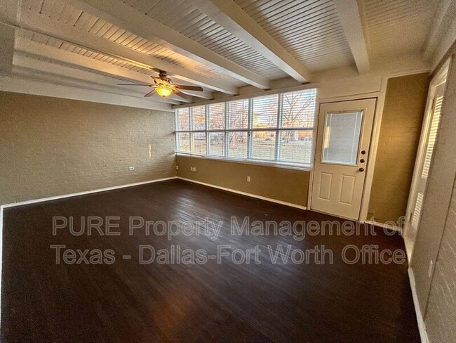 Building Photo - 1607 Briarwood Blvd