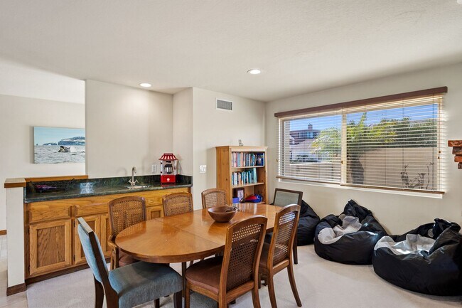 Building Photo - Mandalay Shores Beach| Home on Mandalay Be...