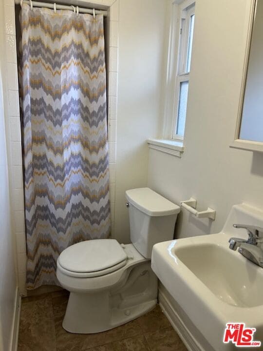 Building Photo - 237 Marine St